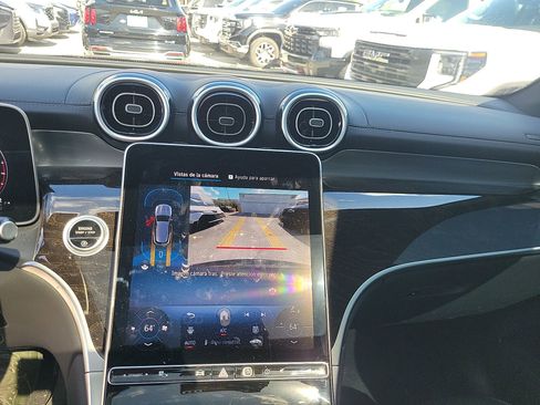 Used 2025 Mercedes-Benz GLC 300 image 30