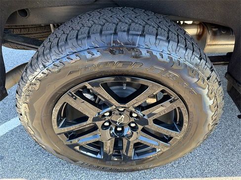 Certified 2025 Chevrolet Silverado 1500 Custom Trail Boss w/ Dark Appearance Package image 17