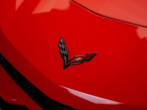 Used 2019 Chevrolet Corvette Z06 RWD image 6