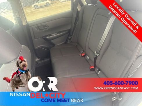 Used 2024 Nissan Rogue S FWD image 11