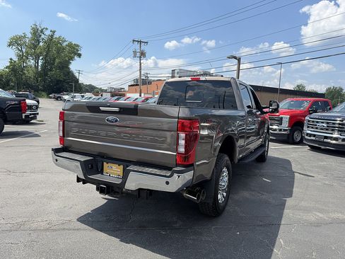 Certified 2022 Ford F350 Lariat w/ Chrome Package AWD/4WD image 6