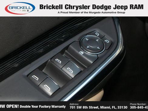 Used 2024 Cadillac XT4 Luxury w/ Cold Weather Package FWD image 25