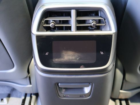 Used 2024 Lucid Air Touring AWD/4WD image 23