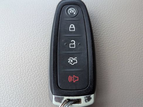 Used 2019 Ford Escape SE FWD image 30