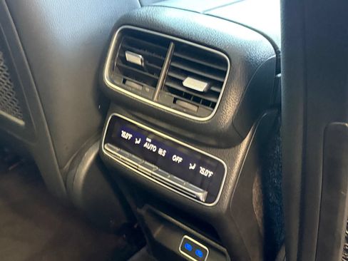 Used 2024 Mercedes-Benz GLS 450 4MATIC image 41