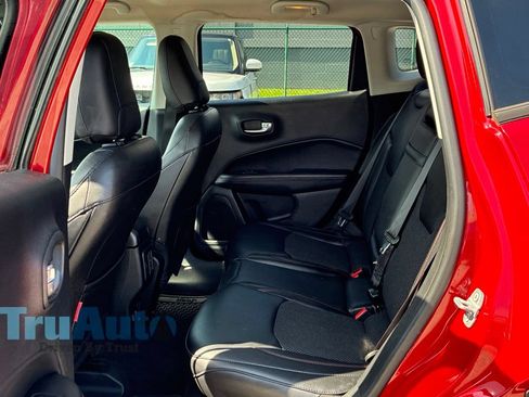 Used 2018 Jeep Compass Trailhawk AWD/4WD image 38