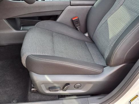 Used 2022 Nissan Rogue SV AWD/4WD image 4