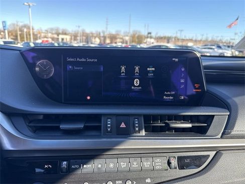 Used 2019 Lexus ES 350 image 18