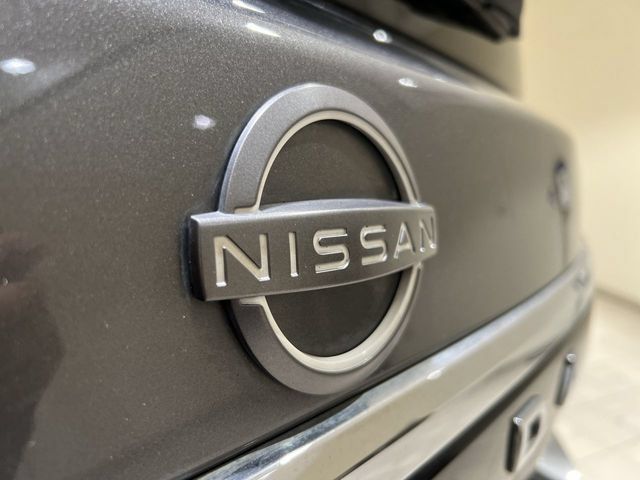 Used 2023 Nissan Armada Platinum w/ Captain's Chairs Package RWD image 30