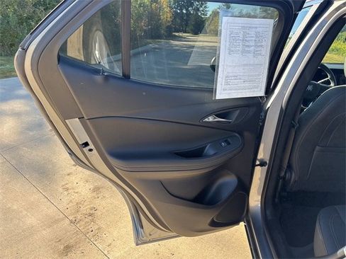 Used 2024 Buick Encore GX Preferred image 35