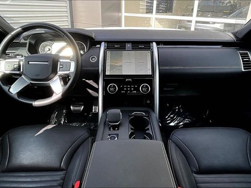 Used 2023 Land Rover Discovery S R-Dynamic image 15