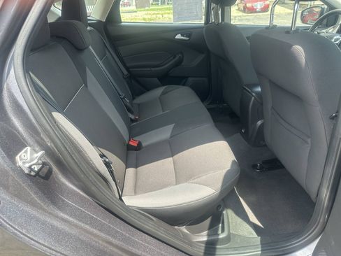 Used 2012 Ford Focus SE FWD image 29