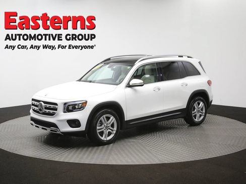 Used 2021 Mercedes-Benz GLB 250 4MATIC w/ Premium Package image 59