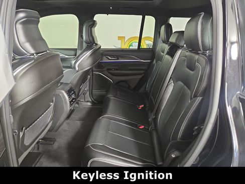 Used 2023 Jeep Grand Cherokee Overland w/ Luxury Tech Group IV AWD/4WD image 13