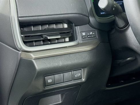 Used 2025 Toyota Grand Highlander AWD image 20