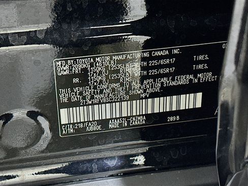 Used 2025 Toyota RAV4 XLE image 12