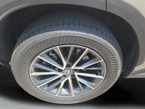 Used 2025 Lexus NX 250 FWD w/ Towing Package (2000 Lbs) image 31