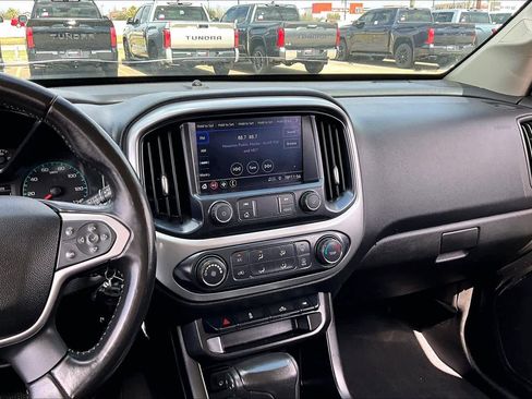Used 2021 Chevrolet Colorado LT w/ LT Convenience Package image 7