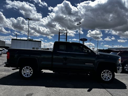 Used 2014 GMC Sierra 1500 SLE w/ SLE Value Package AWD/4WD image 6