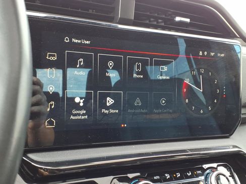 Used 2024 GMC Sierra 2500 AT4 w/ AT4 Preferred Package image 11