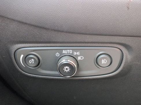 Used 2020 Chevrolet Equinox LT FWD image 20