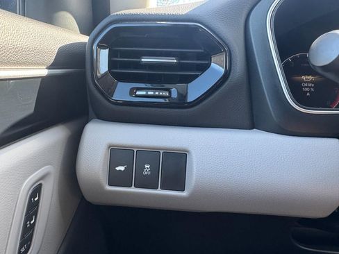 Certified 2023 Honda Pilot Touring image 25