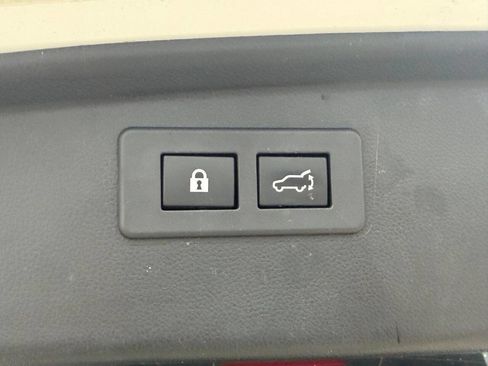 Used 2020 Subaru Outback Limited image 17