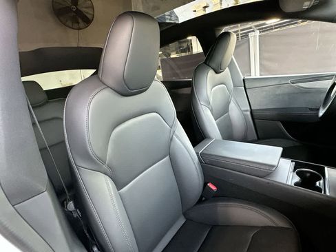 Used 2026 Tesla Model Y AWD image 27