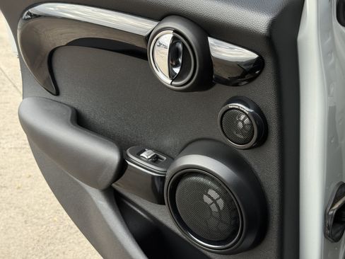 Used 2019 MINI Cooper S image 37