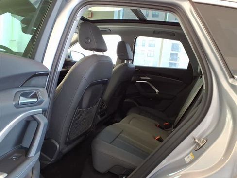 Certified 2025 Audi Q5 Premium w/ Convenience Package image 14