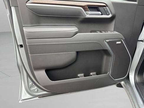 New 2026 GMC Sierra 1500 Elevation image 11