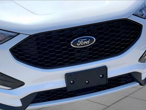 Certified 2024 Ford Edge ST-Line AWD/4WD image 29
