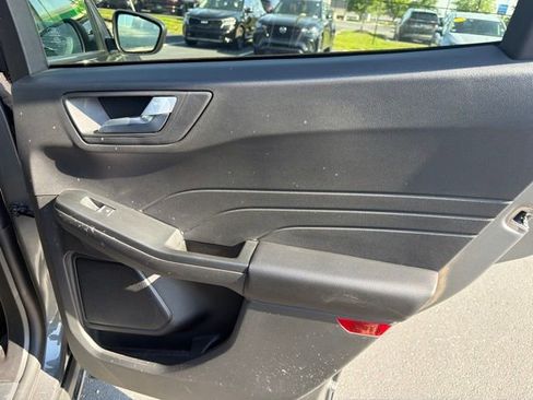 Used 2025 Ford Escape ST-Line FWD image 33