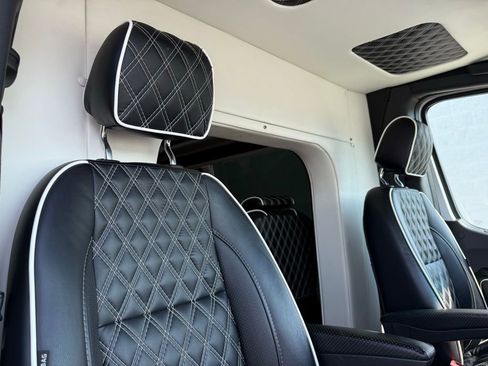 Used 2019 Mercedes-Benz Sprinter 170 w/ Driver Convenience Package image 39