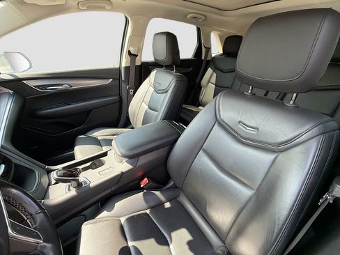Used 2019 Cadillac XT5 Luxury AWD/4WD image 11
