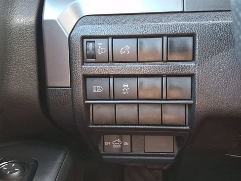 Certified 2024 Toyota Tacoma TRD Off-Road AWD/4WD image 24