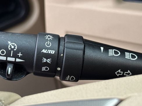 Used 2009 Cadillac XLR RWD image 44