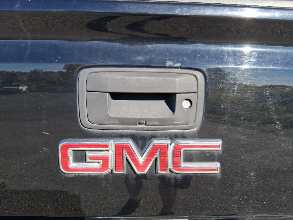 Used 2016 GMC Sierra 2500 SLT w/ Duramax Plus Package AWD/4WD image 20