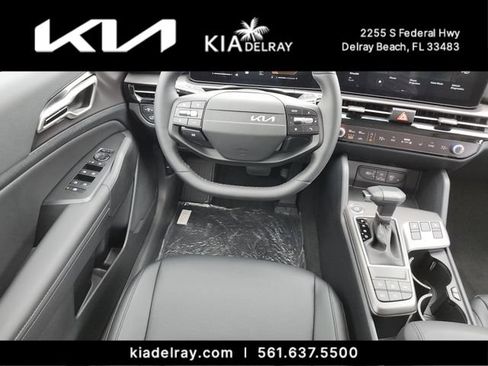 New 2026 Kia Sportage EX w/ EX Panorama Roof Package FWD image 13
