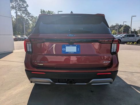 New 2026 Ford Explorer Platinum image 5