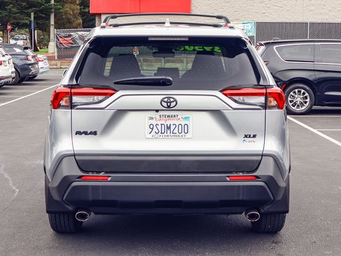 Used 2025 Toyota RAV4 XLE AWD/4WD image 19