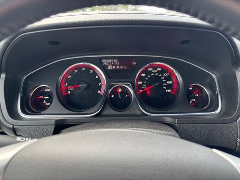 Used 2016 GMC Acadia SLE image 30