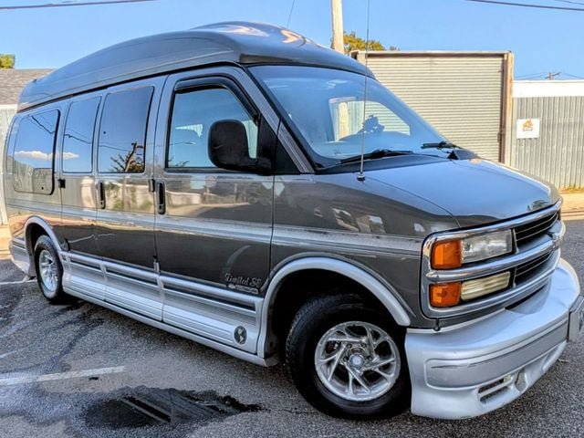 Used 1999 Chevrolet Express 1500 w/ Convenience Pkg RWD image 2