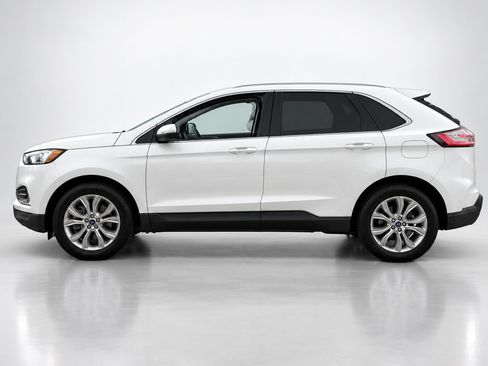 Used 2021 Ford Edge Titanium FWD image 9