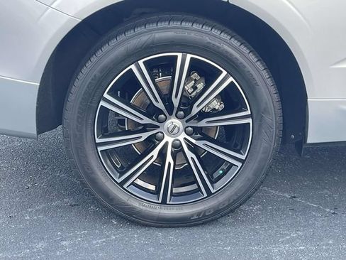 Used 2019 Volvo XC60 T5 Inscription w/ Protection Package Premier FWD image 9