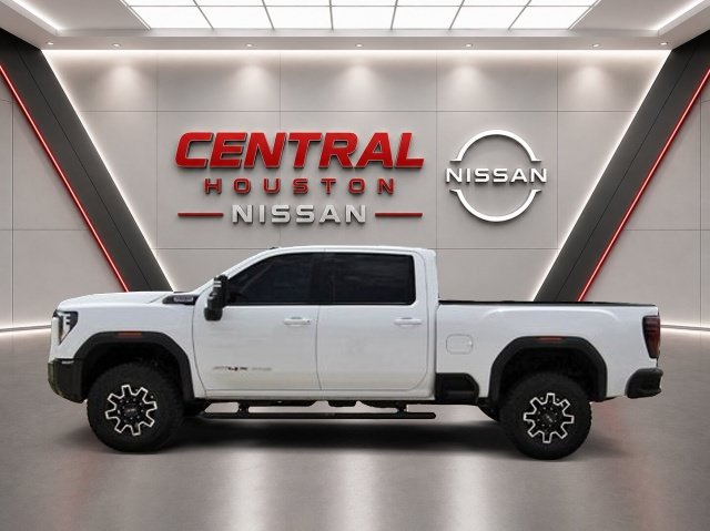 Used 2025 GMC Sierra 2500 AT4X AWD/4WD image 3