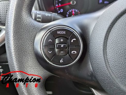 Used 2020 Kia Soul LX FWD image 26