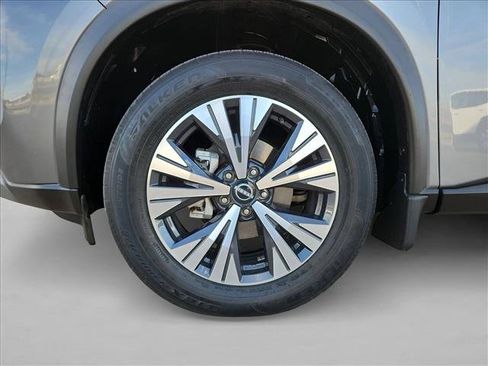 Used 2022 Nissan Rogue SV image 23