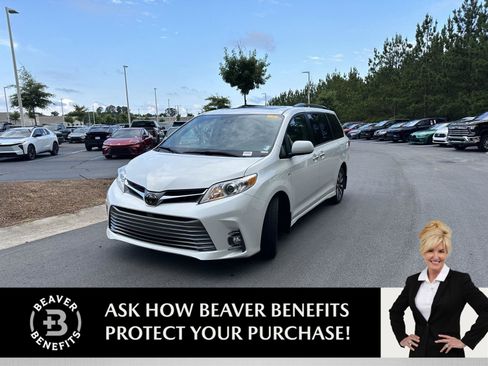 Used 2018 Toyota Sienna XLE Premium AWD/4WD image 1