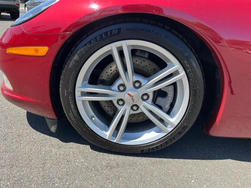 Used 2008 Chevrolet Corvette Coupe w/ Z51 Performance Package RWD image 13